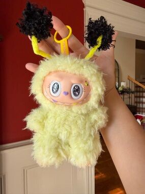 Yellow bumblebee Labubu